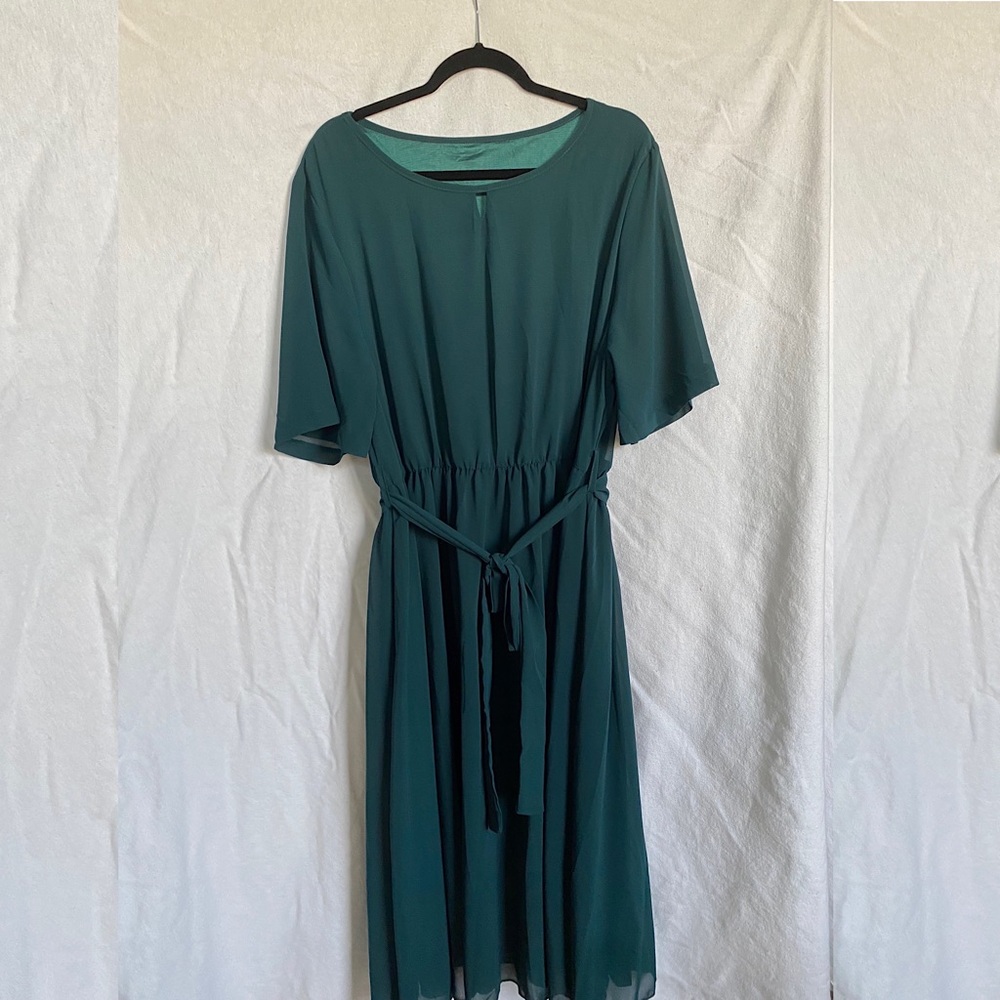 Emerald green SHEIN dress size 2X, sheer overlay with shimmery under layer